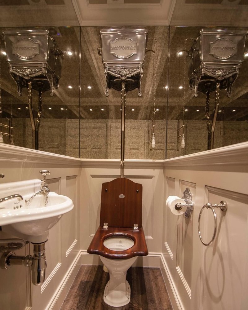 Gorgeous toilet