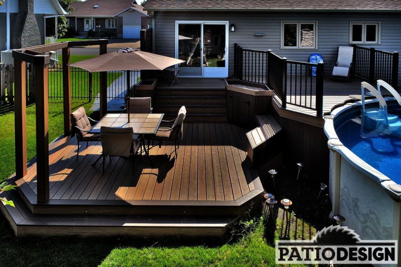 Terrace in front of the house