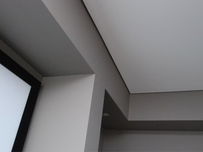 Shadow adjustment of the stretch ceiling