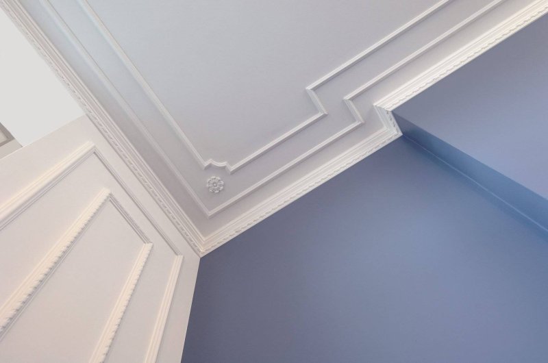 Ceiling skirting boat from polyurethane