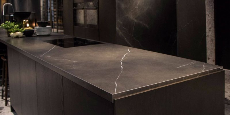 A countertop made of porcelain tiles