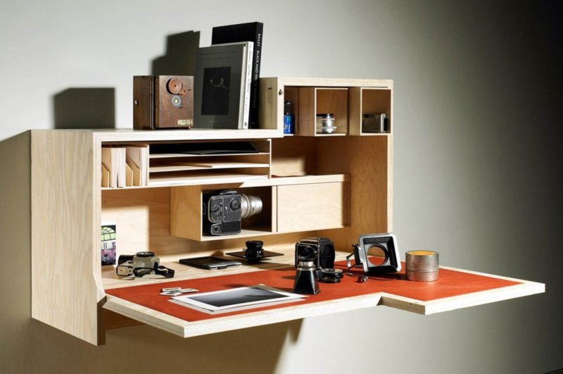 Computer table with shelves