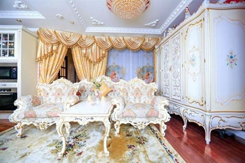 Rococo Baroque style in the interior