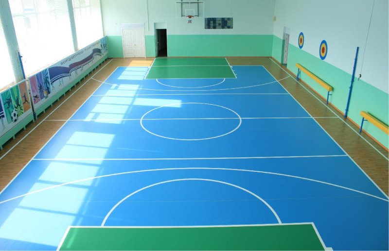 Marking the floor of the school gym 8.6 x18