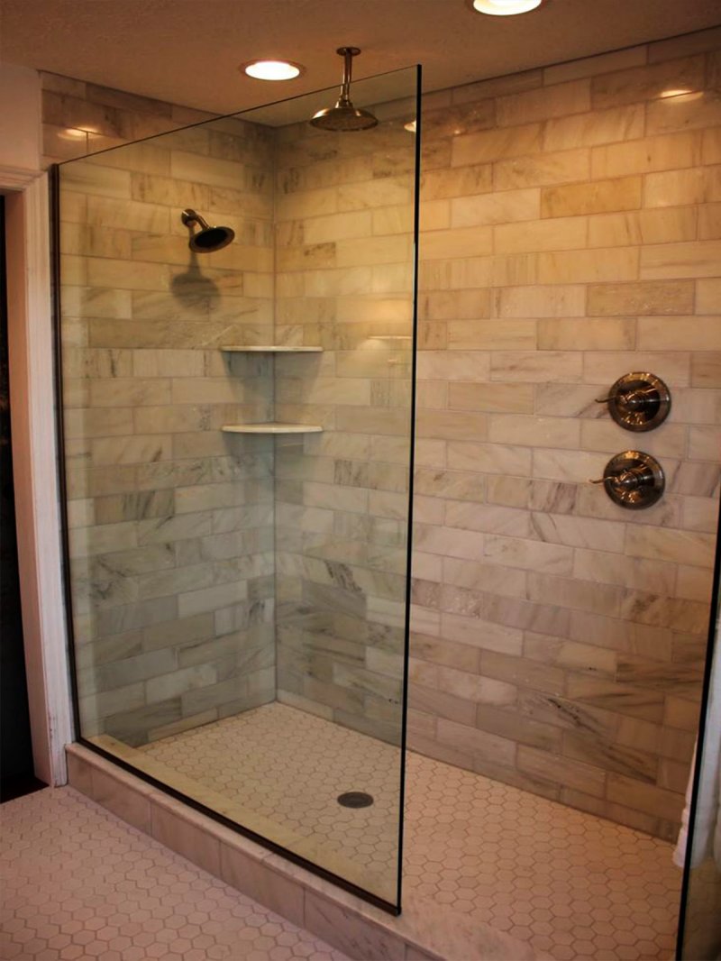 Built -in shower from tiles