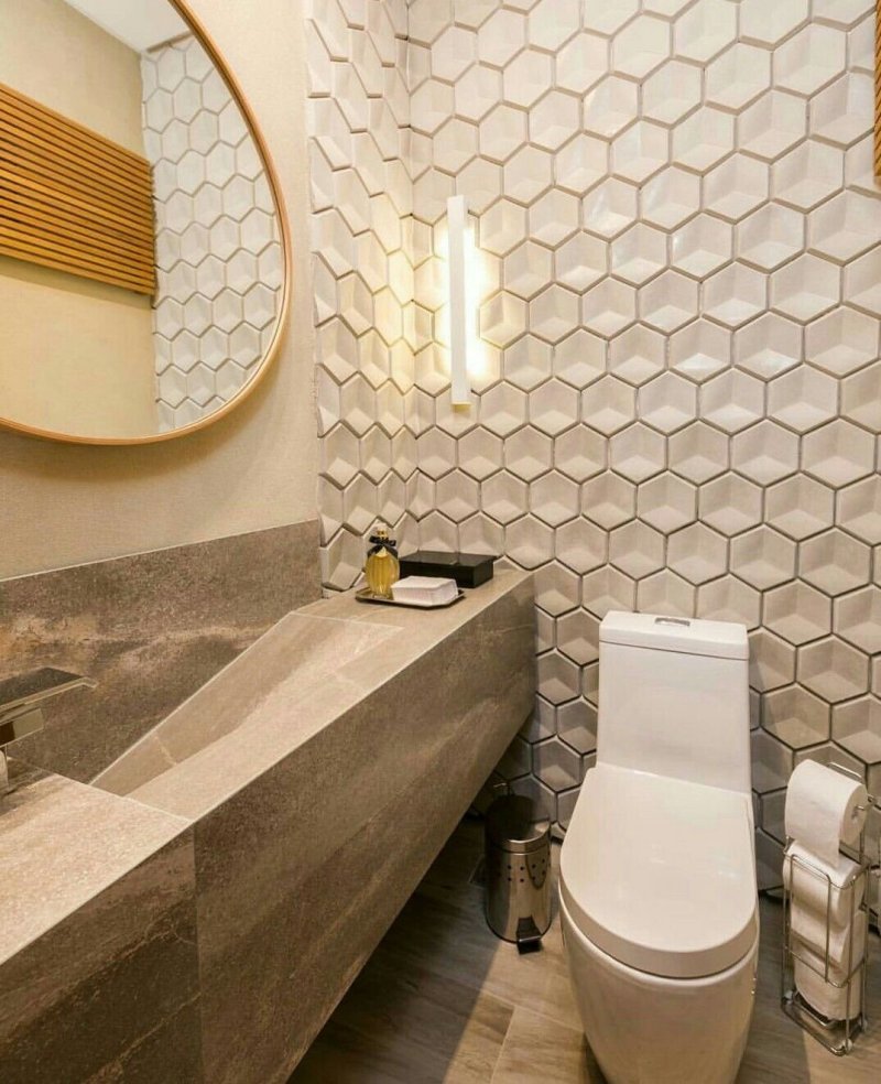 Tile honeycomb in the bathroom