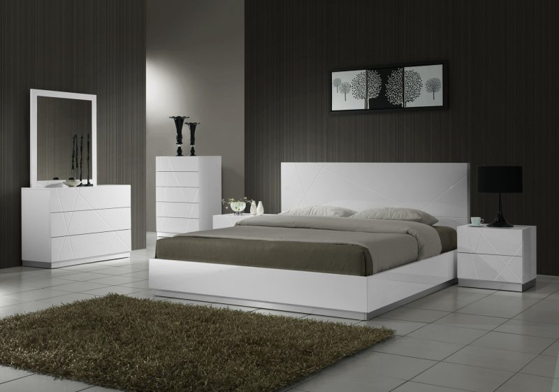 Modern bedroom