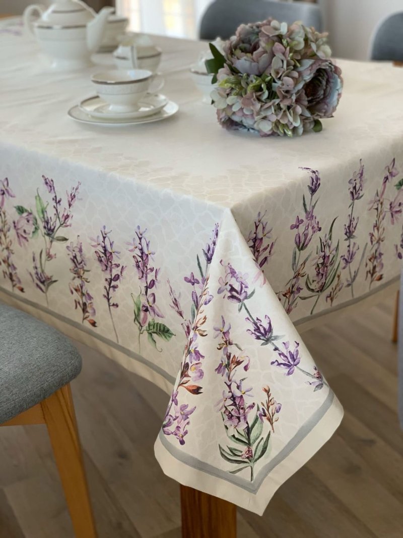 GRISTIANNE LAVANDA tablecloth