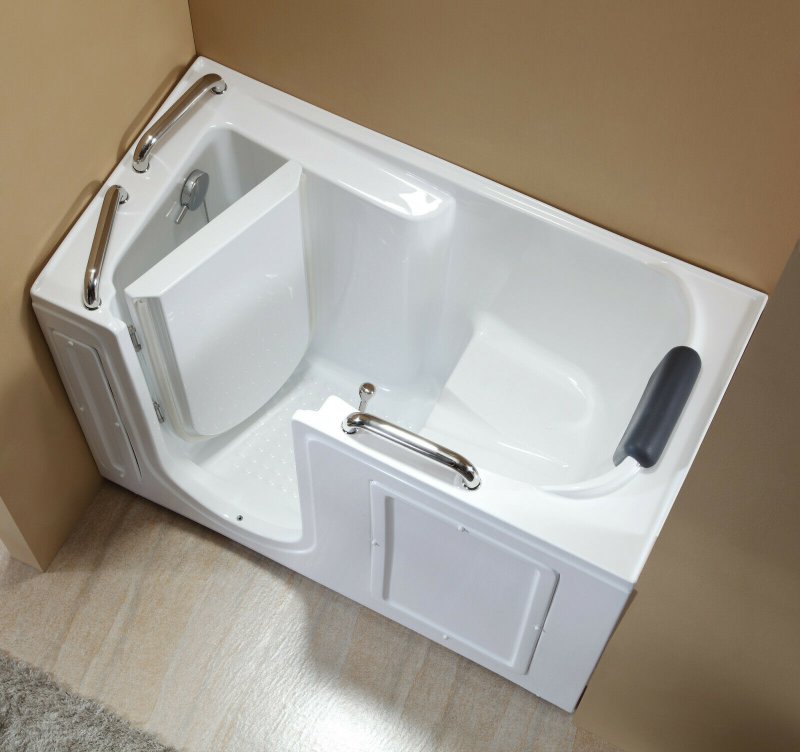 Sitting bath with a srh101 door