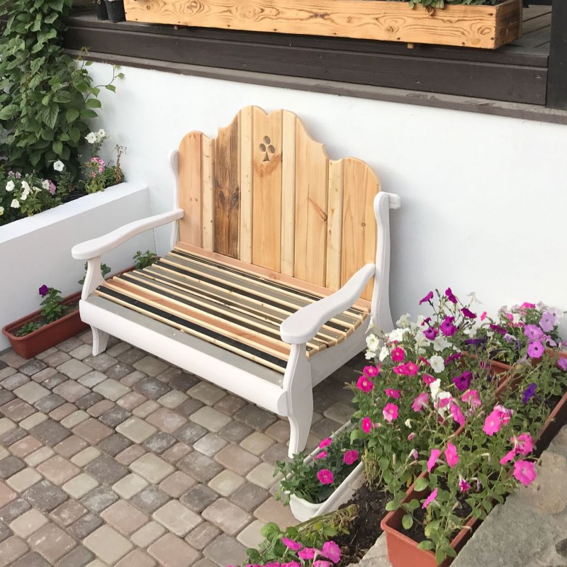 Garden bench