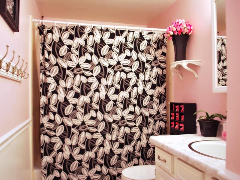 Curtains in the bathroom