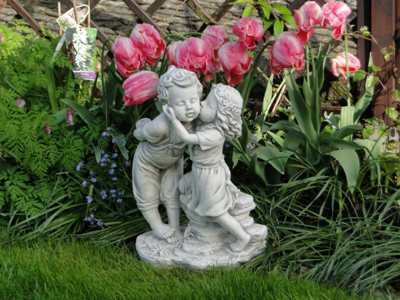 Garden sculptures for giving