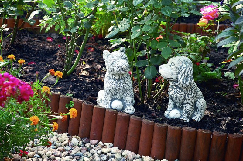 Cement figures for the garden