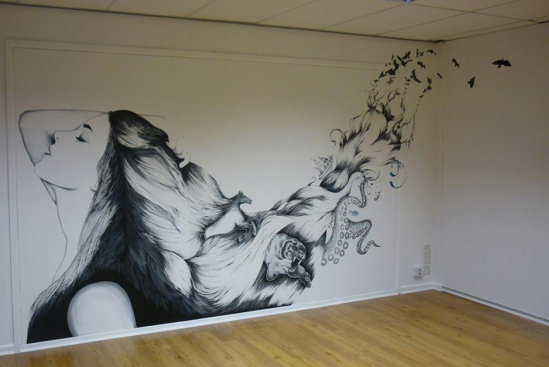 Beautiful drawings on the wall