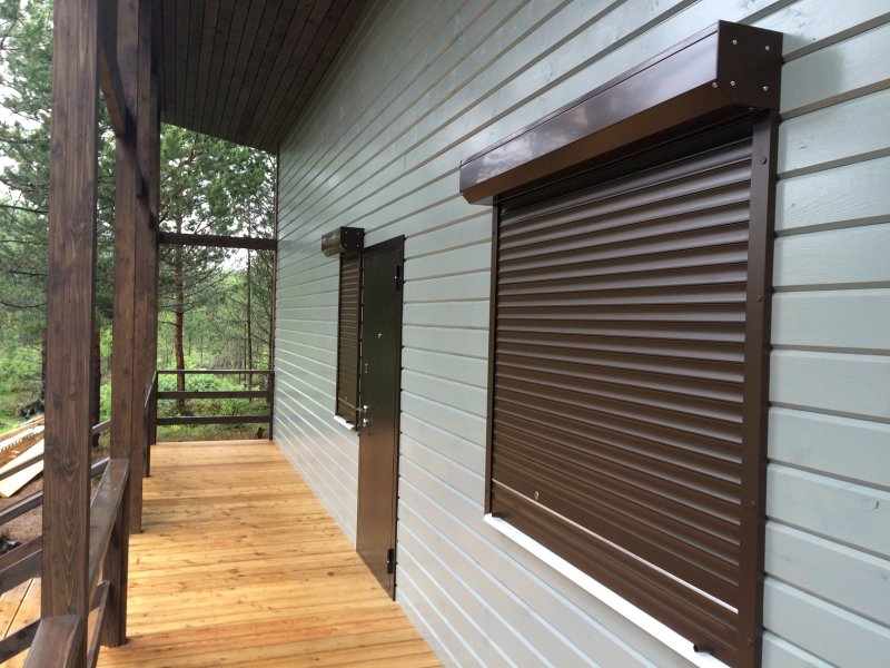 Roller shutters on the windows of Dorkhan