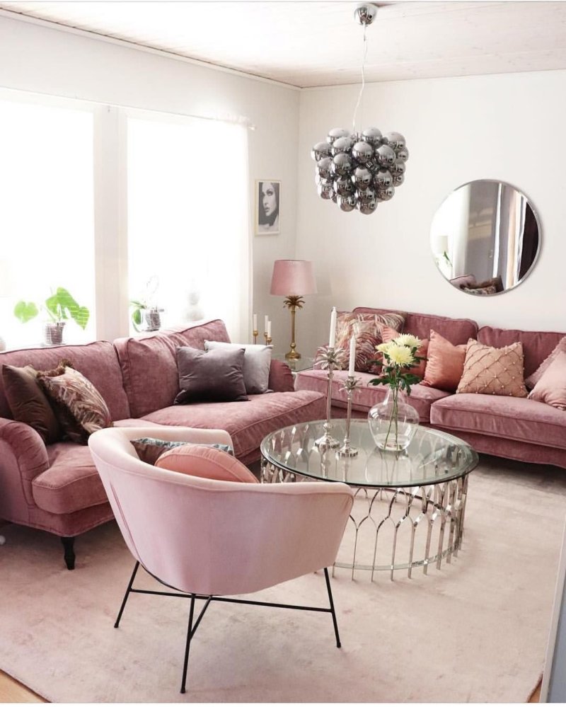 Ashen pink in the interior