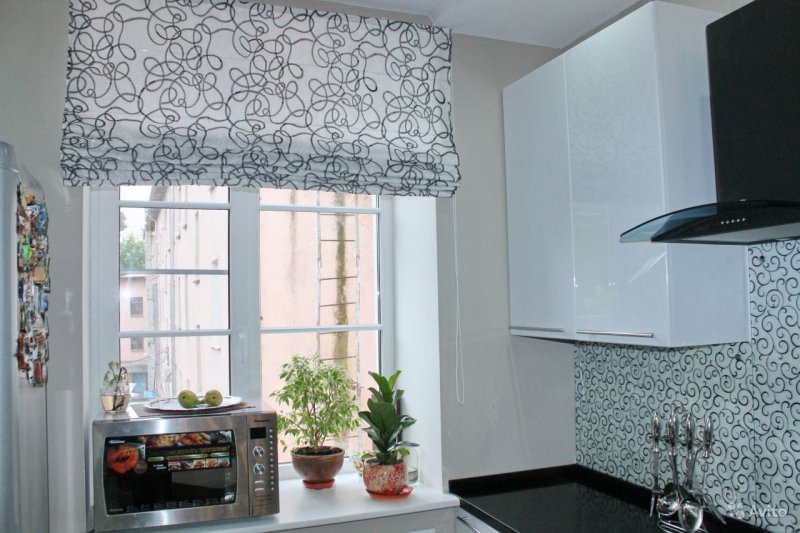 Roller curtains in the kitchen