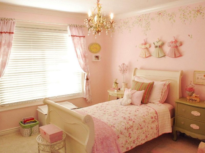 Beige pink children s room