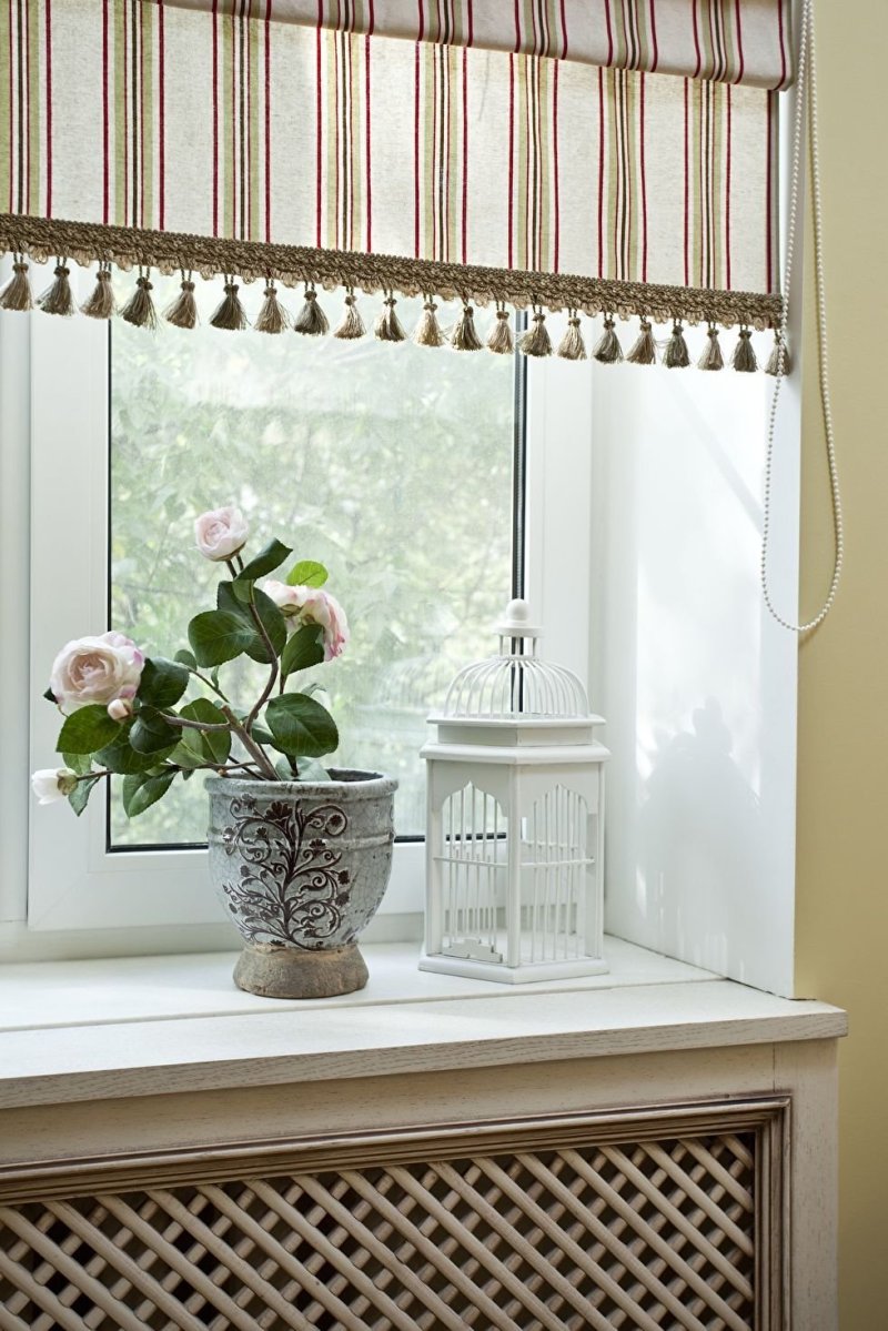 Roman curtains in the interior