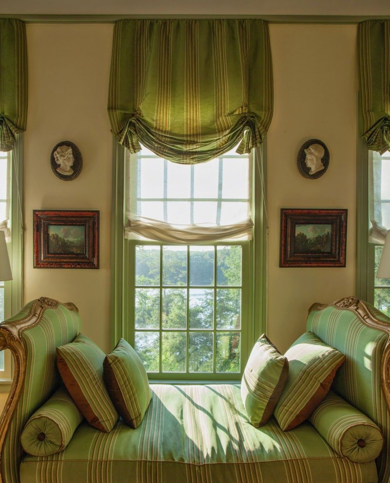 English curtains in the interior