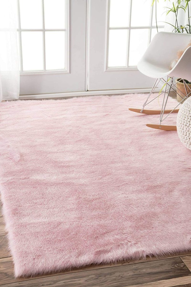 Fluffy carpet