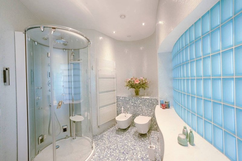 Bathroom design with shower