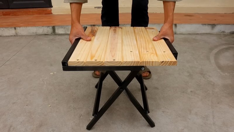 DIY folding stool from wood