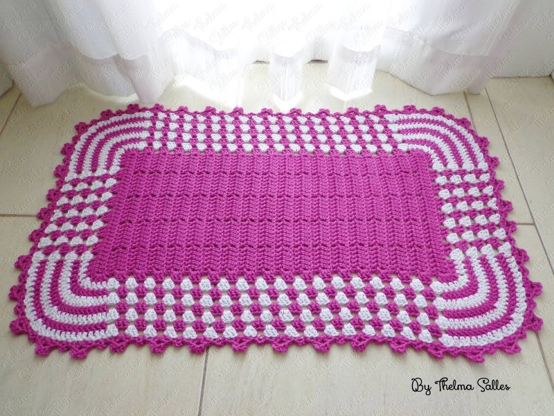 Crochet rectangular rug