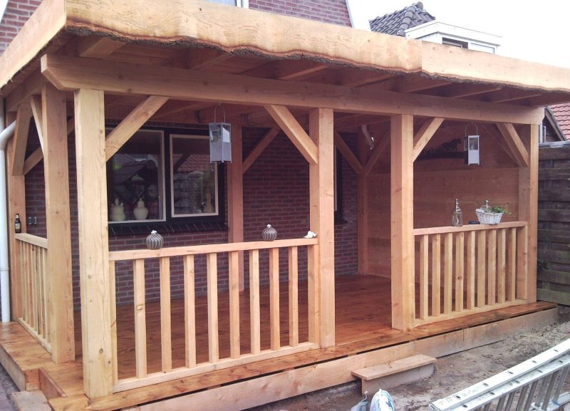 An extension of the veranda to the bathhouse