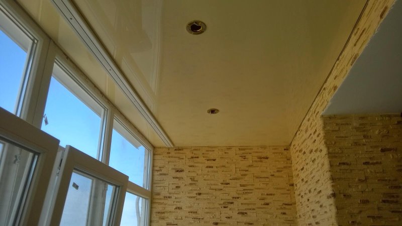 Ceiling trim on the balcony