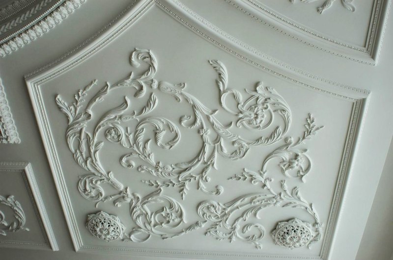 Descartes gypsum stucco molding