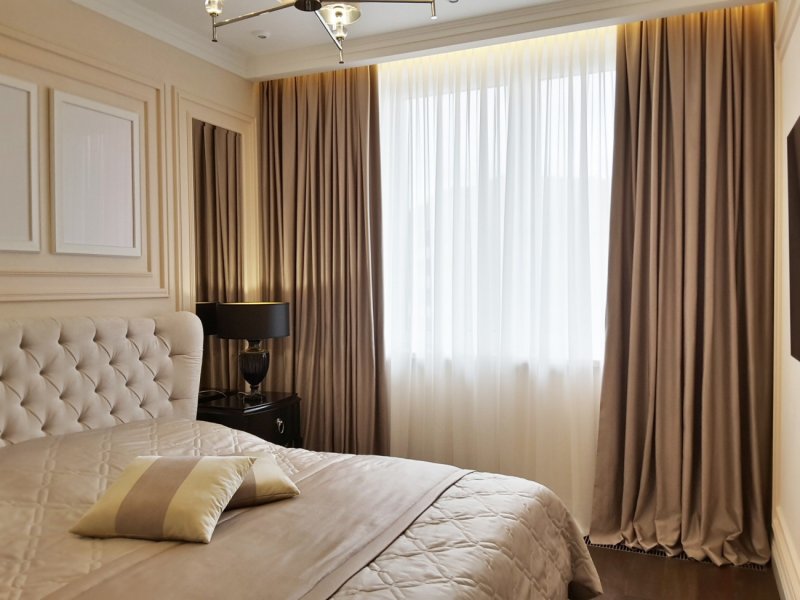 Curtains in the bedroom