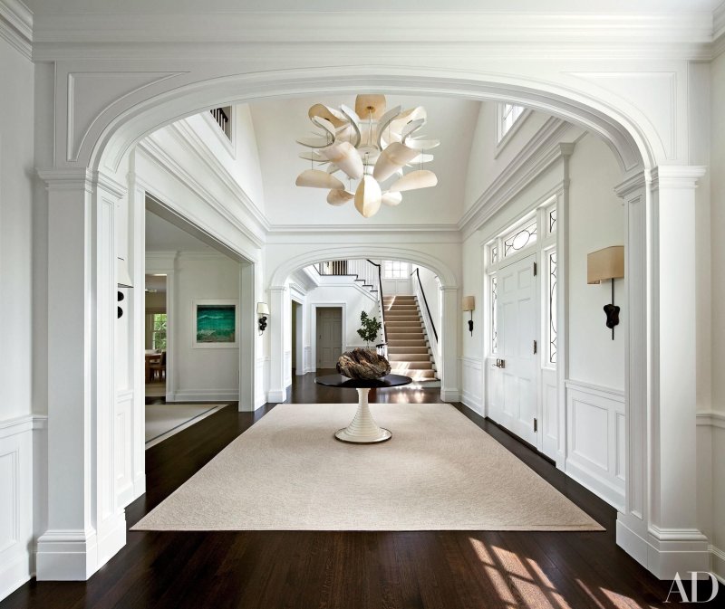 Stucco molding on the ceiling