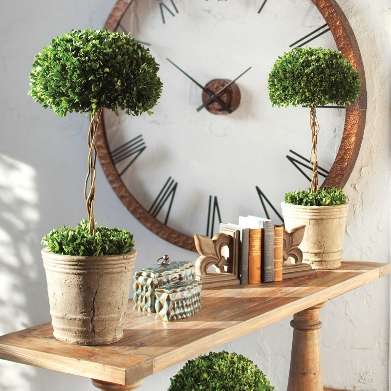 Wall clock decor