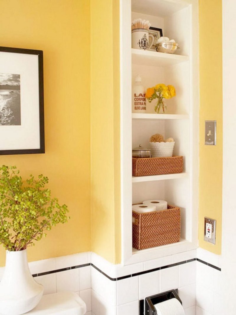 Shelves in a niche in the bathroom