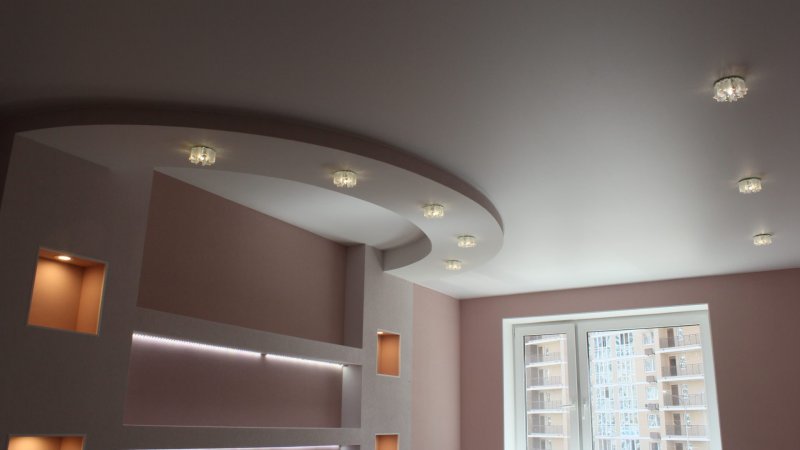 Two -level gypsum cardboard ceiling