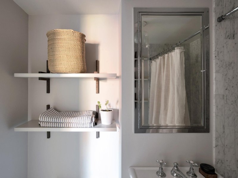 Bathroom shelves