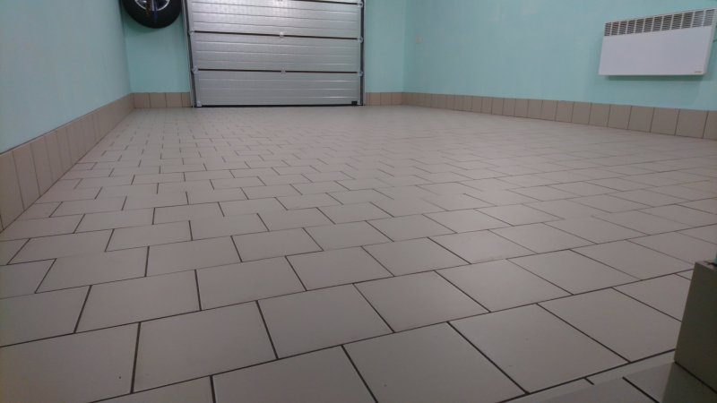 Garage tiles on the floor