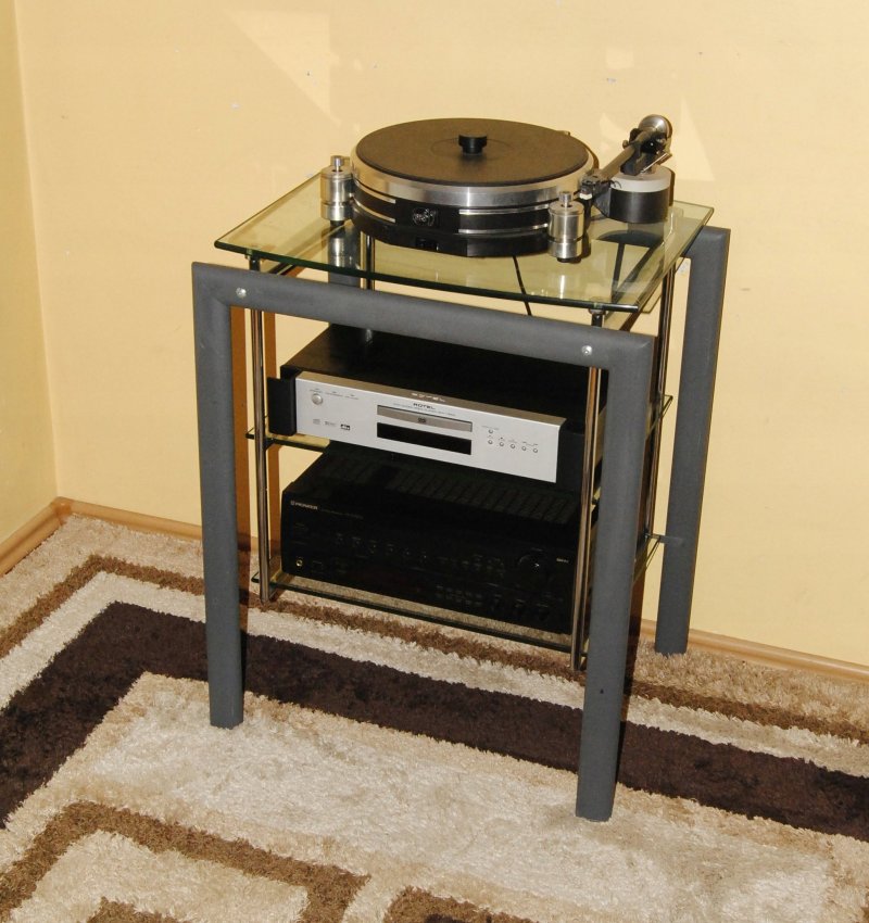 Vinyl player