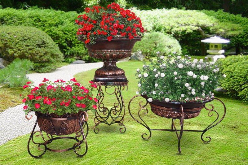 Garden flowerpots for flowers