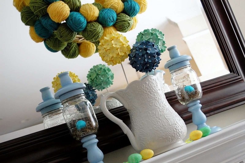 Decor from pompons