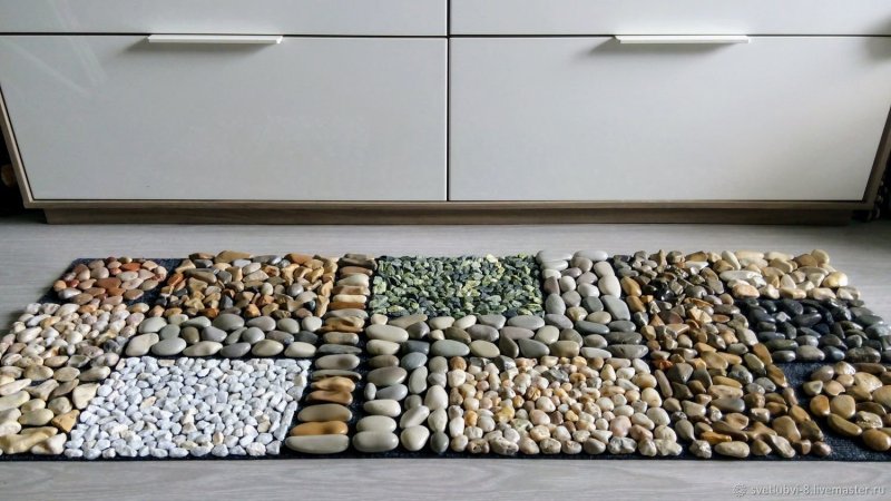 Pebbles in the interior