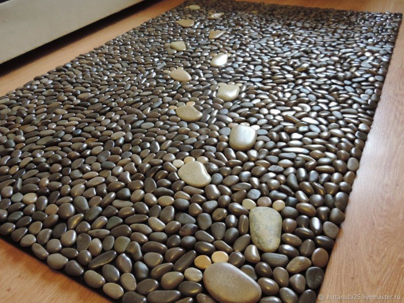 Decorative pebbles