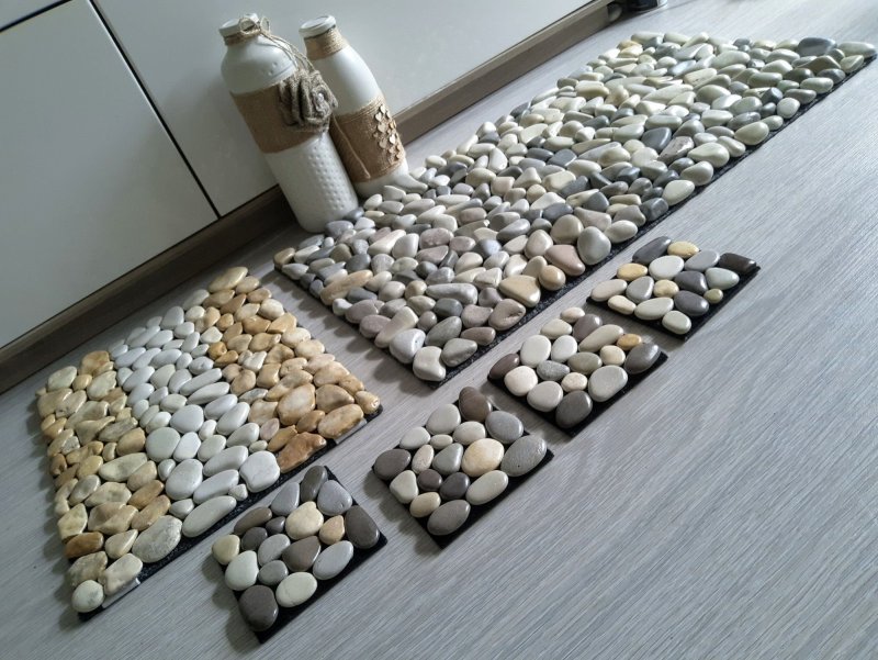 Decorative pebbles