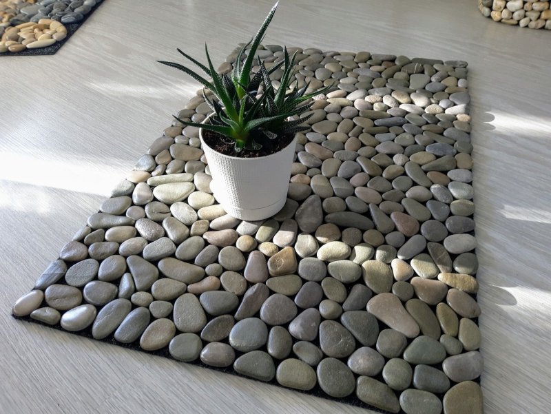 Pebble mat