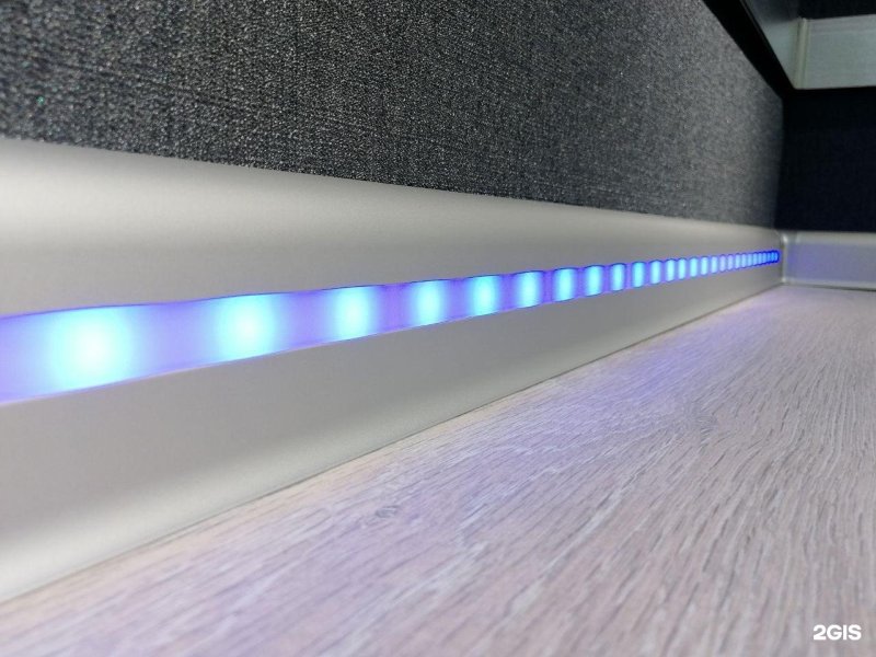 Skirting board for LED tape