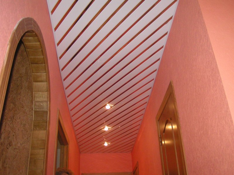 Rheal ceiling in the corridor