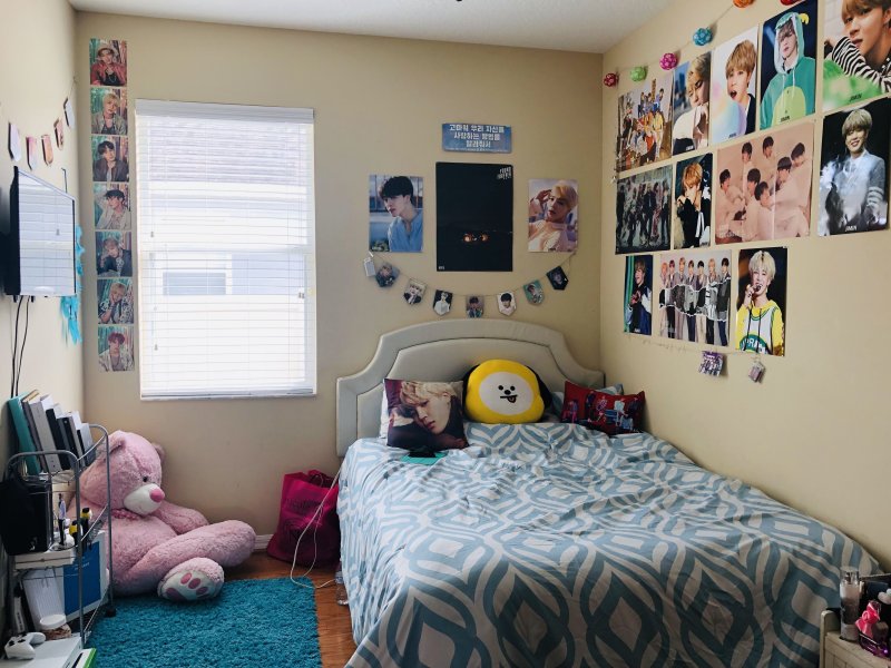 A teenager s room