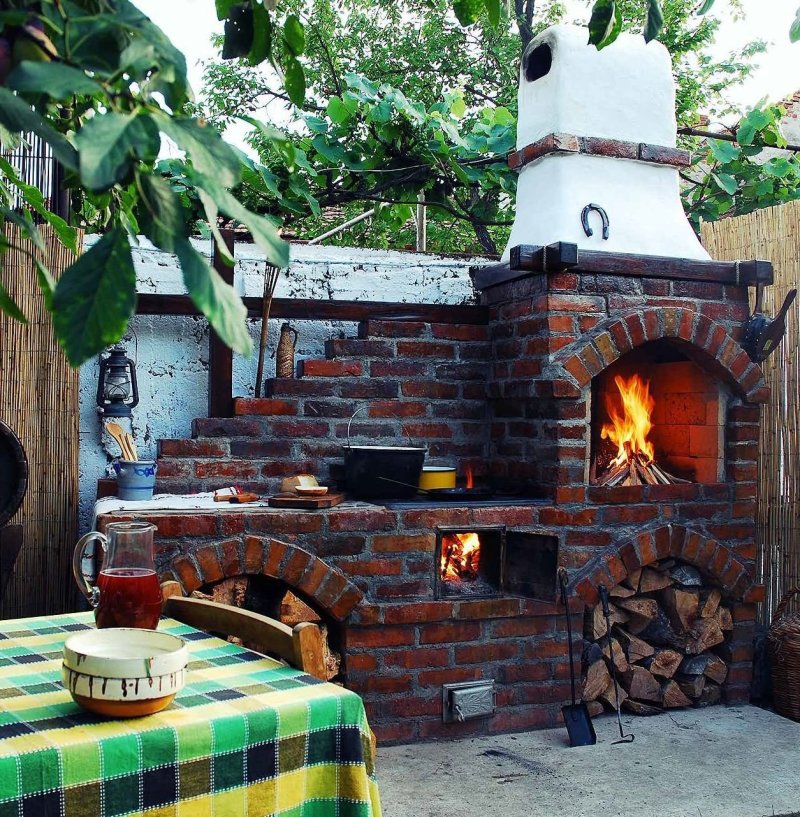 Barbecue fireplaces