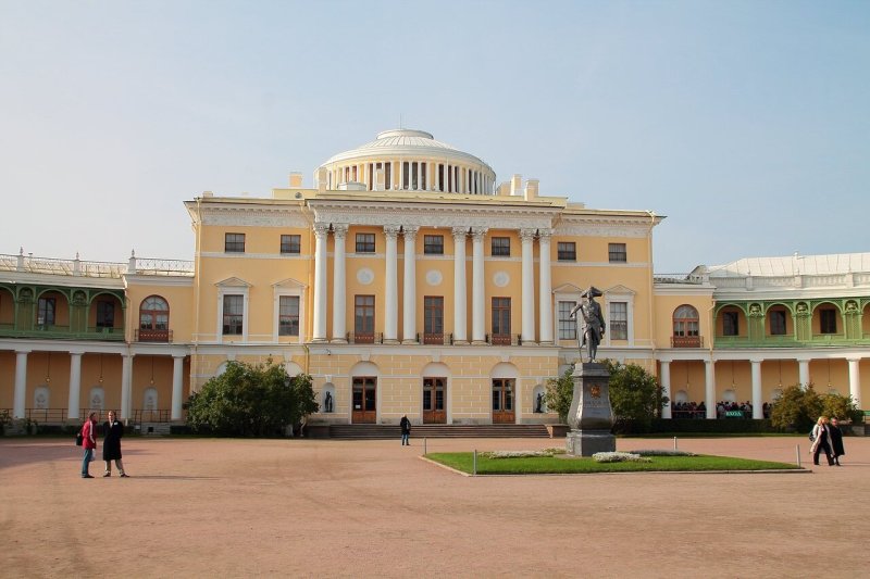 Palace Pavlovsk